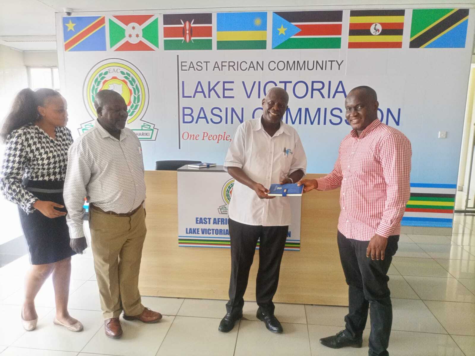 UNIVERITY OF NAIROBI AND LAKE VICTORIA BASIN COMMISSION HOLD TALKS